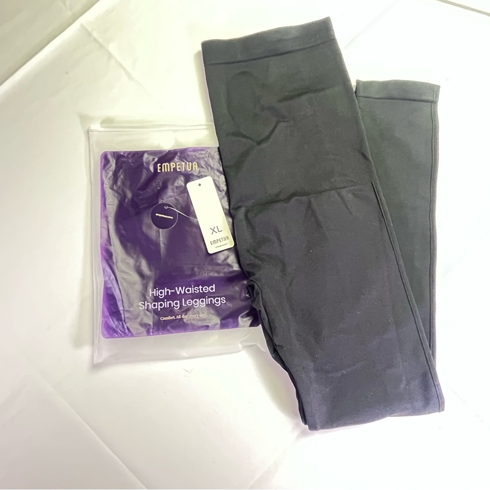 Empetua XL New High-Waisted Shaping Leggings - Black